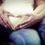 Der Kontakt mit Chemikalien sollte in der Schwangerschaft vermieden oder zumindest reduziert werden.